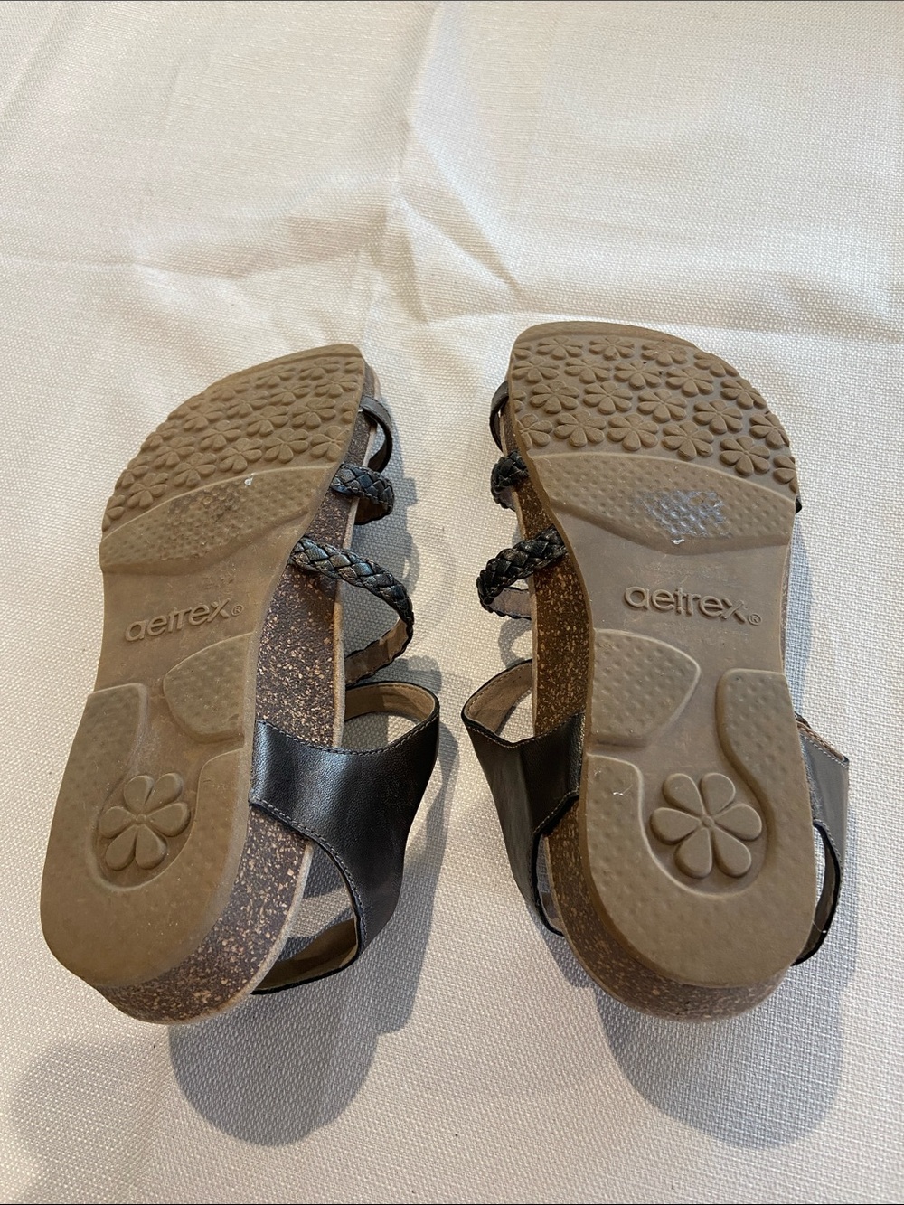 Aetrex Comfort Braided-Strap Brown Women's Sandals. Size 9 - Picture 4 of 10